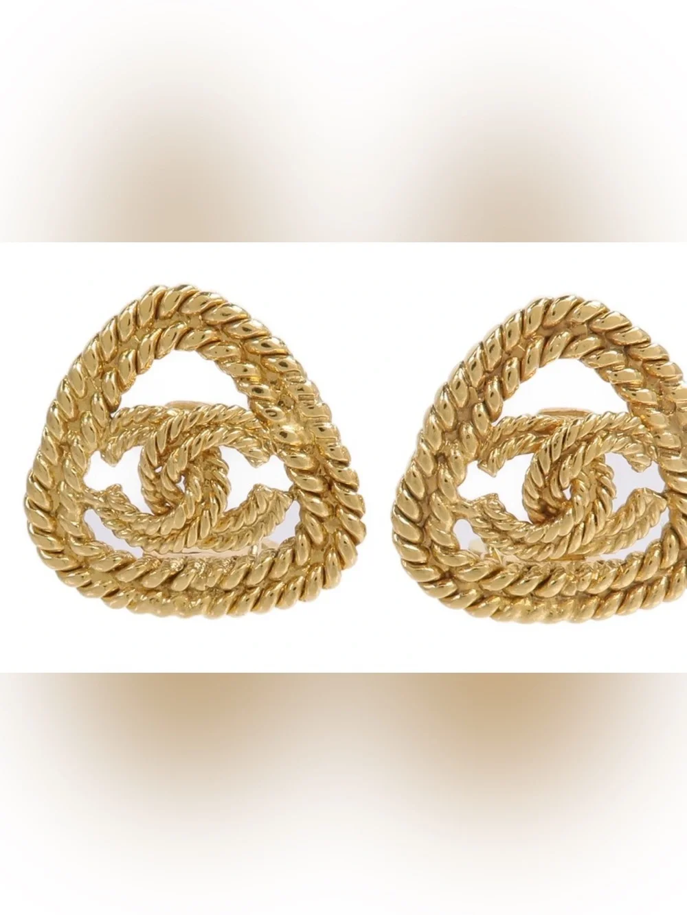 CHANEL Gold Twisted Rope Heart Clip-On Earrings